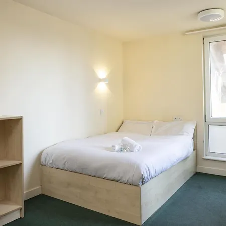 Burley Road In * Leeds (West Yorkshire)