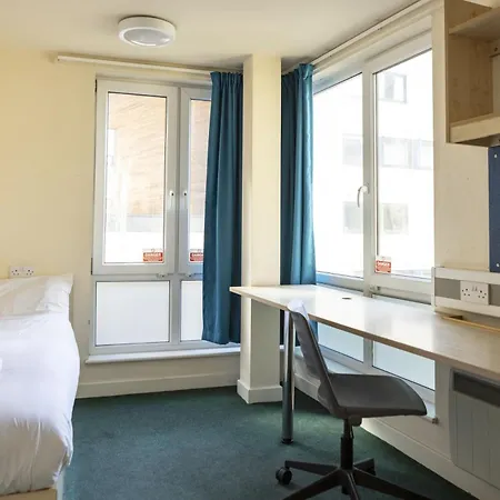 Apartament Burley Road In