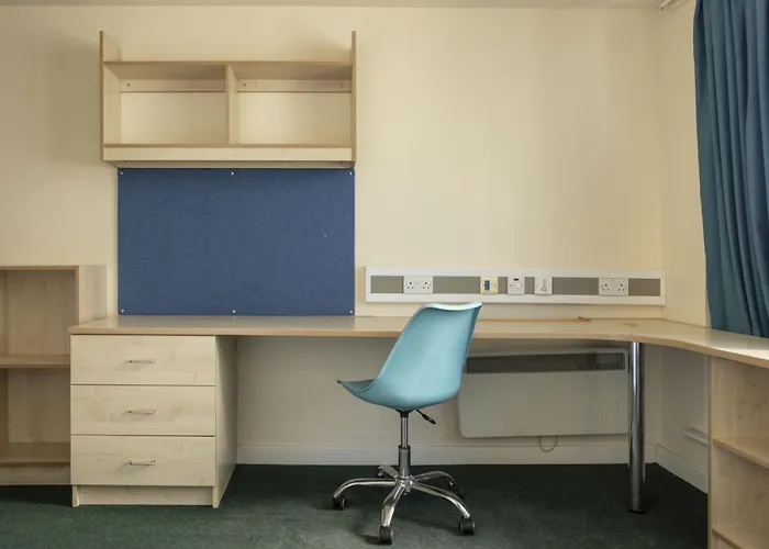 Burley Road In Apartment